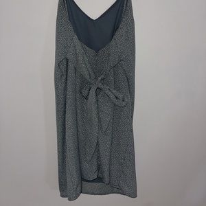 Women’s floral tie dress